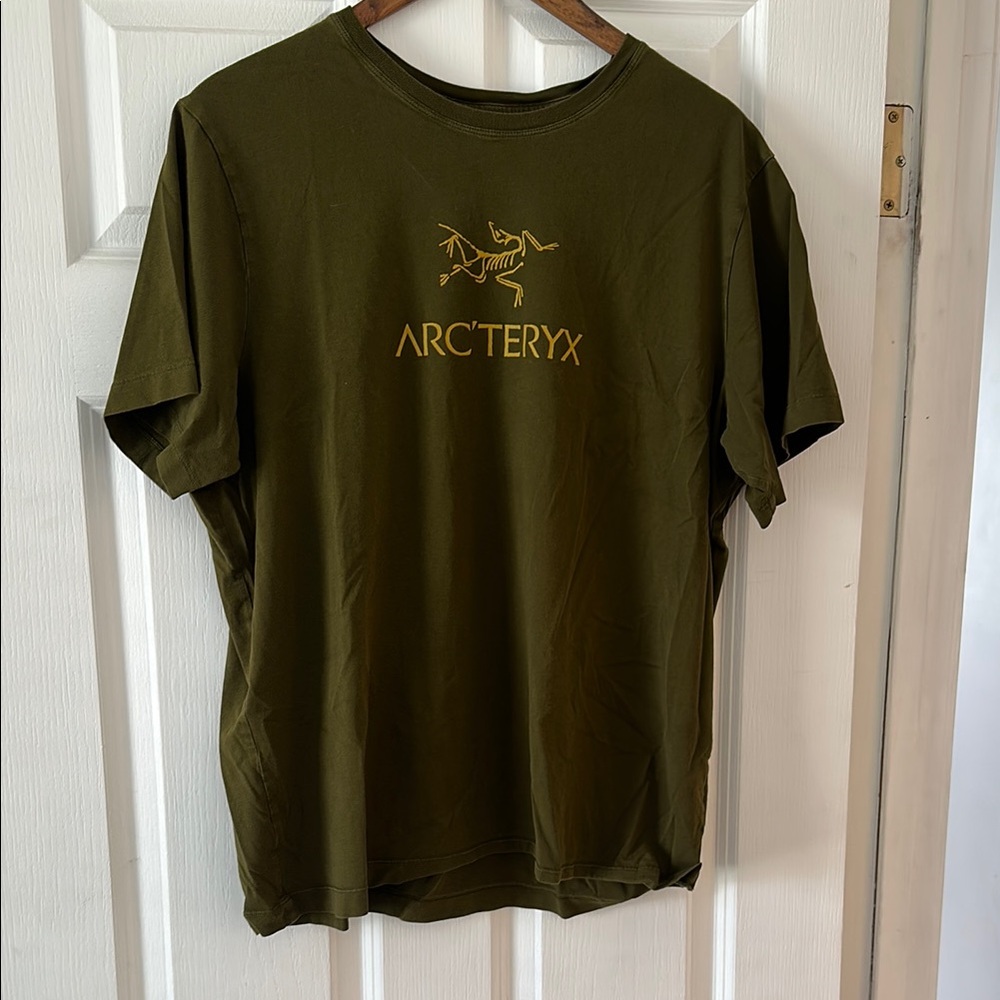 Arc'teryx Green Short Sleeve Tee Classic Crew Neck